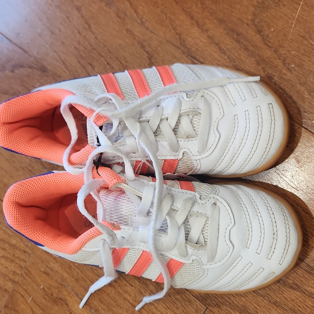 Adidas Kids Shoes‎ - Picture 3 of 4
